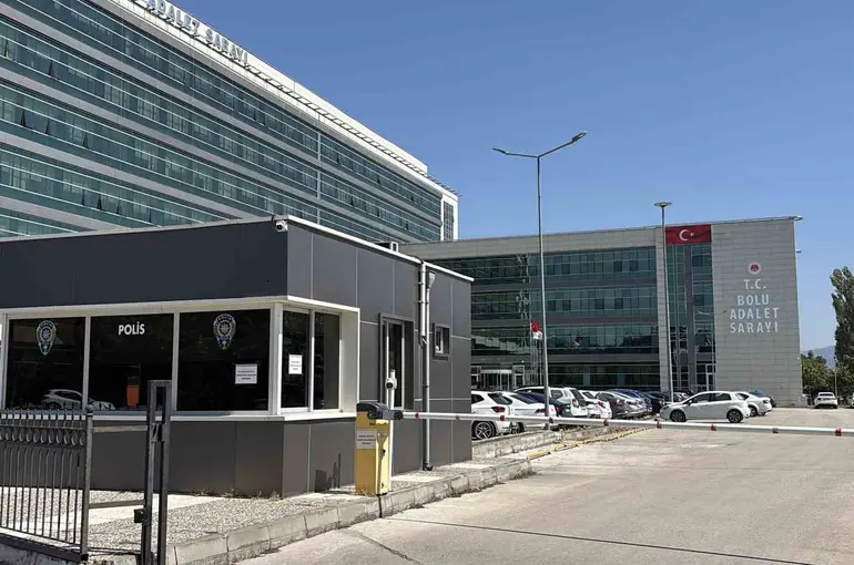 Bolu Belediyesindeki 34 milyon liralık ’hayali mesai’ soruşturmasında 7 tutuklama
