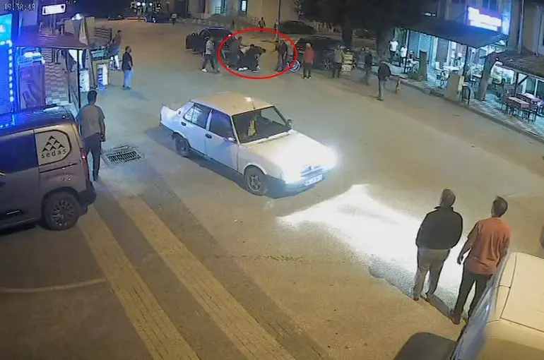 Bolu’da 64 yaşındaki adamı araçtan indirip darbettiler
