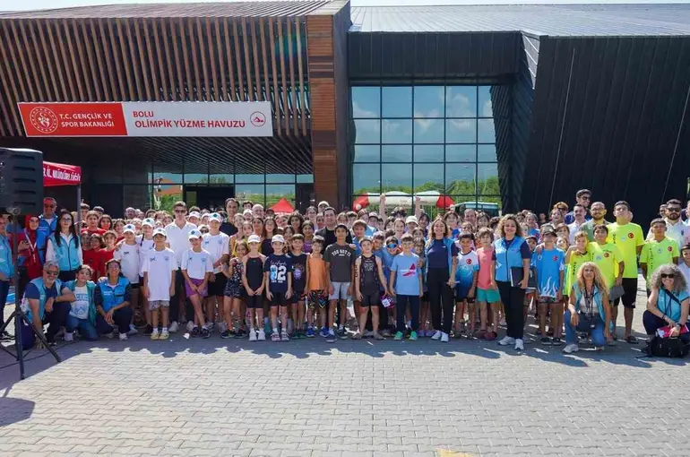 Bolu’da triatlon heyecanı: 155 sporcu kıyasıya yarıştı
