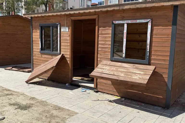 Boyabat’ta çocuk parkına zarar verildi
