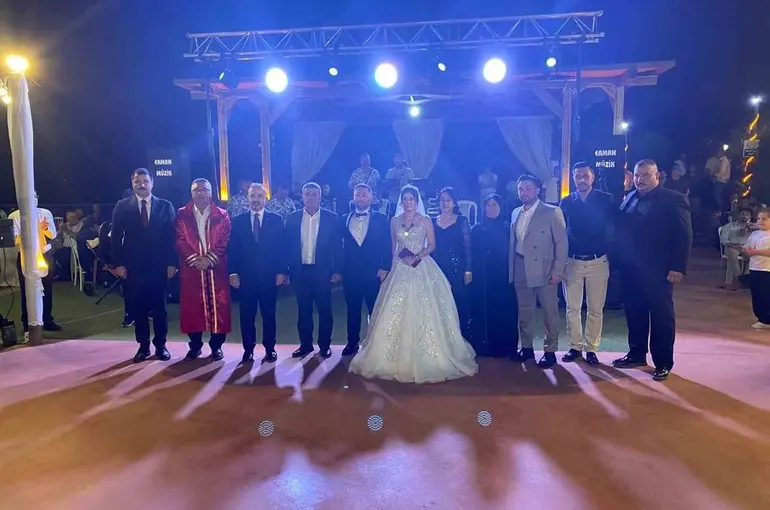 Bülent Turan nikah şahidi oldu
