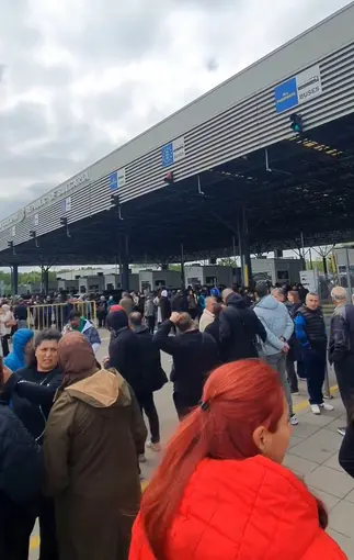 Bulgaristan sınırında EES yoğunluğu: Bekleme süresi 10 saati aştı
