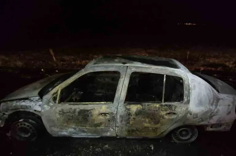 Burdur’da araç yangını otluk alana sıçradı: 2 bin metrekare alan yandı
