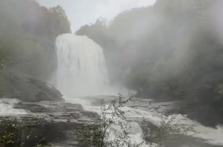 Bursa’da sağanak yağışın ardından Suuçtu Şelalesi coştu, Niagara’yı aratmadı
