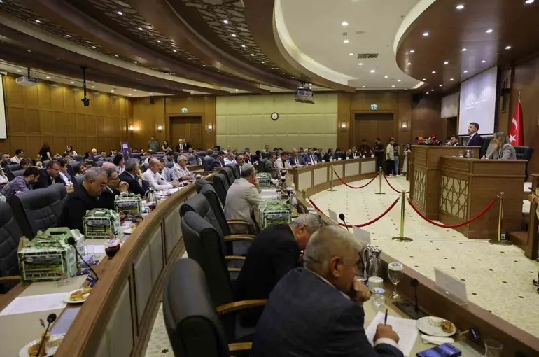 Büyükşehir Meclisi’nden stratejik kararlar
