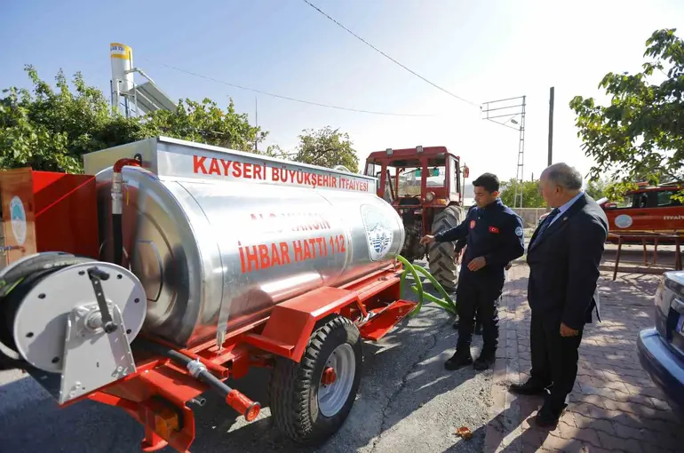 Büyükşehirden kırsal yangınlara hızlı müdahale hamlesi: Traktör arkası yangın söndürme aracı
