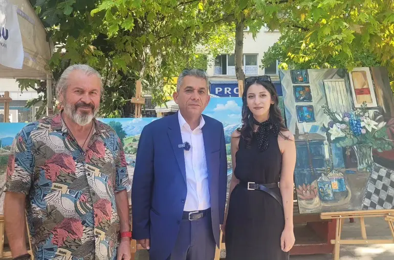 Çal’da festival coşkusu doruğa çıktı! Murat Kekilli geceye damga vurdu
