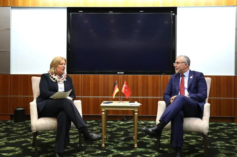 Çalışma ve Sosyal Güvenlik Bakanı Işıkhan, Alman mevkidaşı Bas ile görüştü
