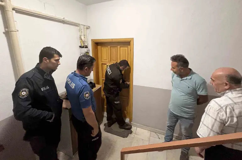 Camiye giderken tost makinesini kapatmayı unuttu, yanık kokusu itfaiyeyi alarma geçirdi
