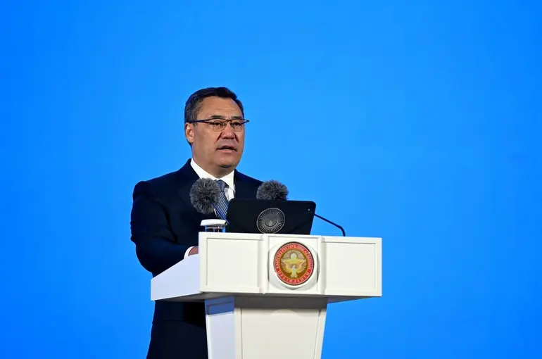 Caparov: "Kambar-Ata 1 hidroelektrik santralinin inşaatını tamamlarsak elektrik enerjisi ihraç eden bir ülkeye dönüşeceğiz"
