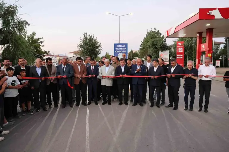 Çayırlı’da Binali Yıldırım Caddesi hizmete açıldı
