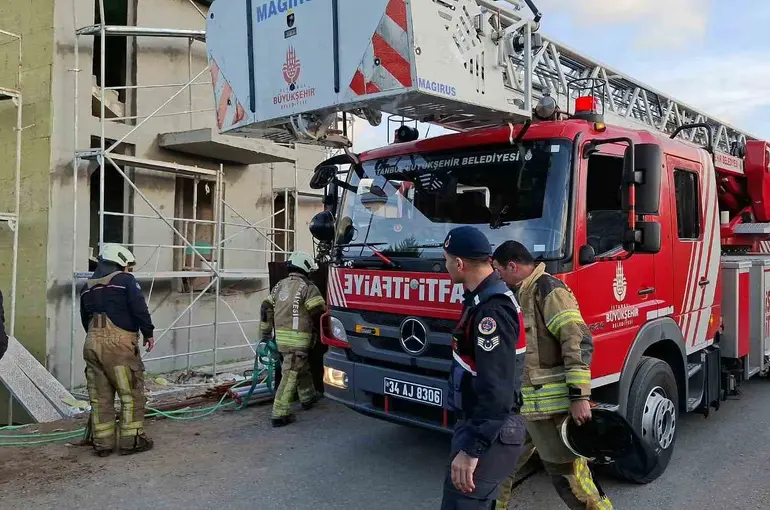 Çekmeköy’de inşaat işçisi toprak altında kaldı: 1 yaralı
