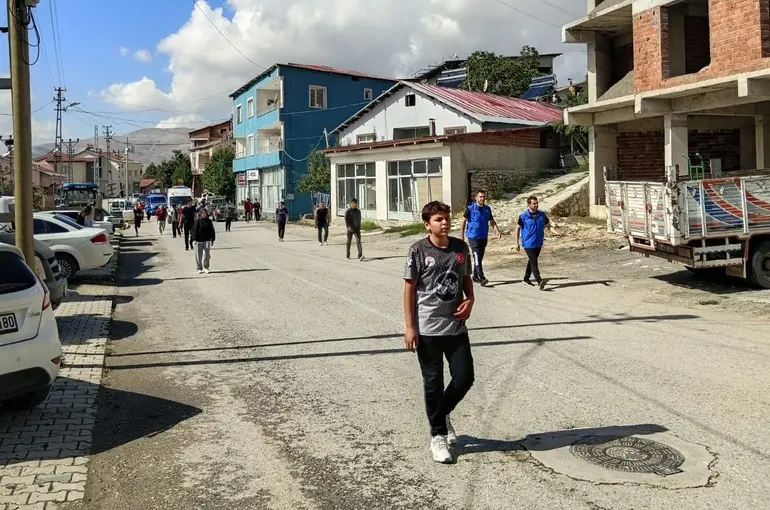 Çelikhan’da ödüllü atletizm koşusu düzenlendi
