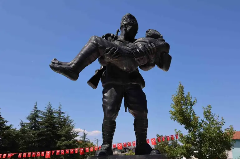Çetmili Kara Ali Çavuş ile oğlu Mehmet Onbaşı şehadetlerinin 104. yılında anıldı
