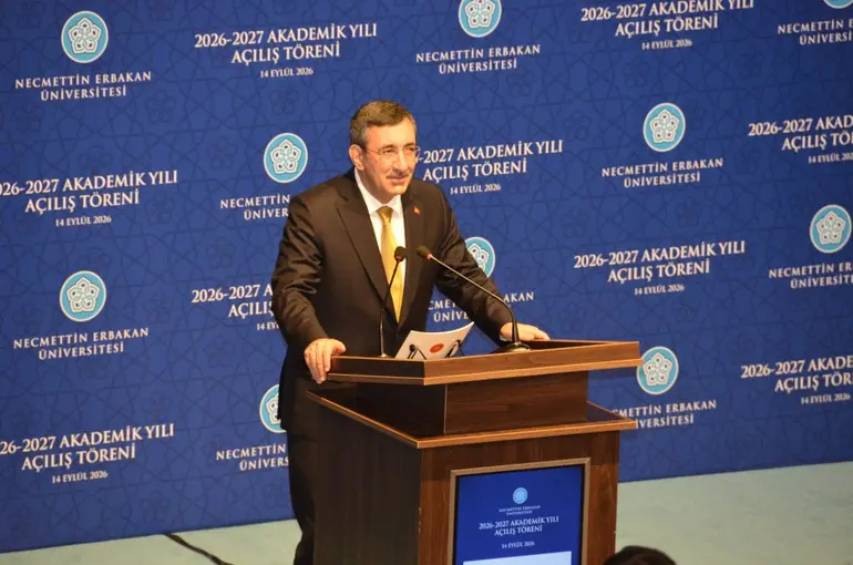Cevdet Yılmaz: "Sosyal medya aslında asosyal medya"