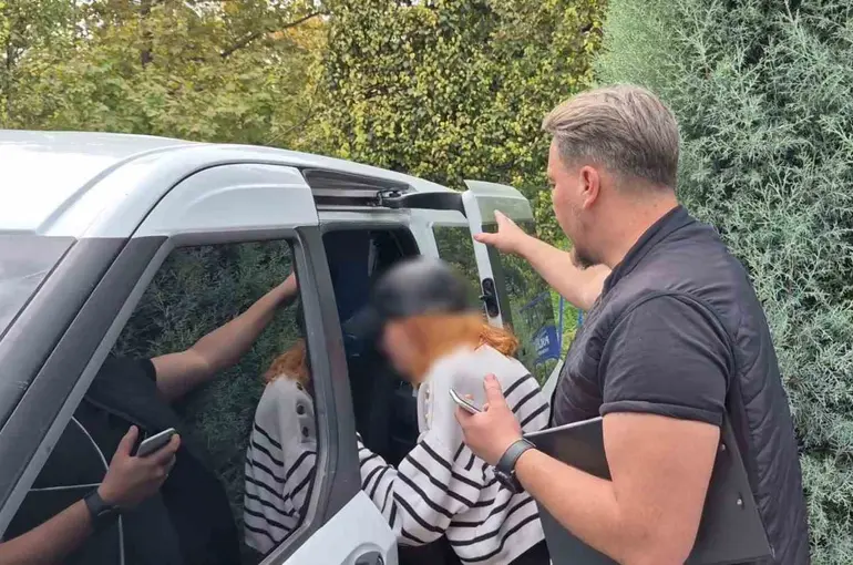 Ceza ve İrem Derici konserlerini iptal etti, esnafın şikâyetçi olduğu sorumlu karakola götürüldü
