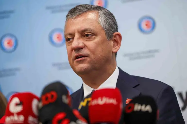 CHP Genel Başkanı Özel: "4 Mayıs tarihinden itibaren tam kadro sahadayız"
