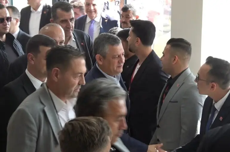 CHP Genel Başkanı Özgür Özel Kilis’te
