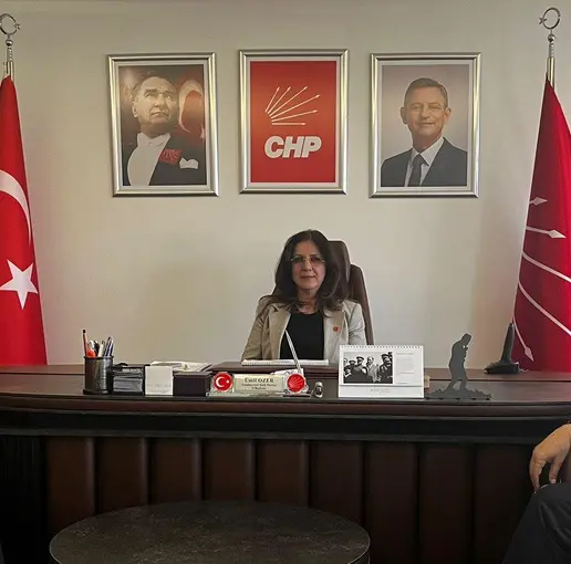 CHP İl Başkanı Özer istifa etti
