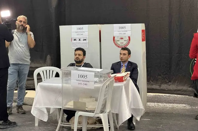 CHP İstanbul İl Başkanlığı Olağanüstü Kongresi’nde oylama tamamlandı
