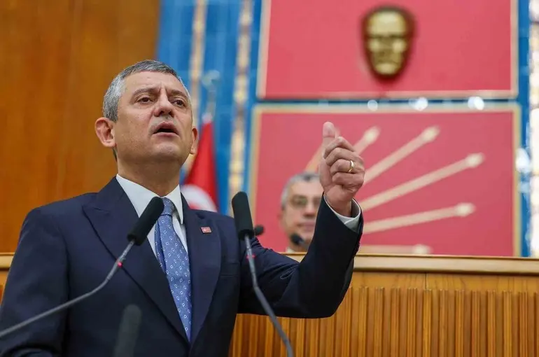 CHP Lideri Özel: "Biz bu haksız ve namussuz düzeni değiştirmeye talibiz"
