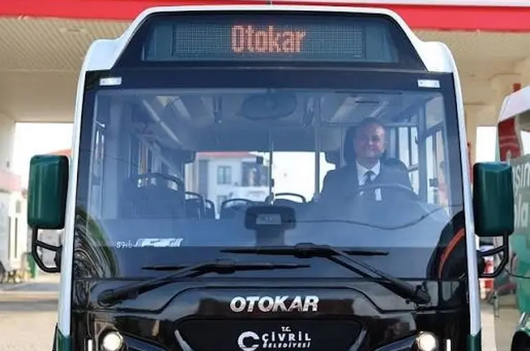 Çivril’de yıllardır beklenen şehir içi ulaşım hizmeti başladı
