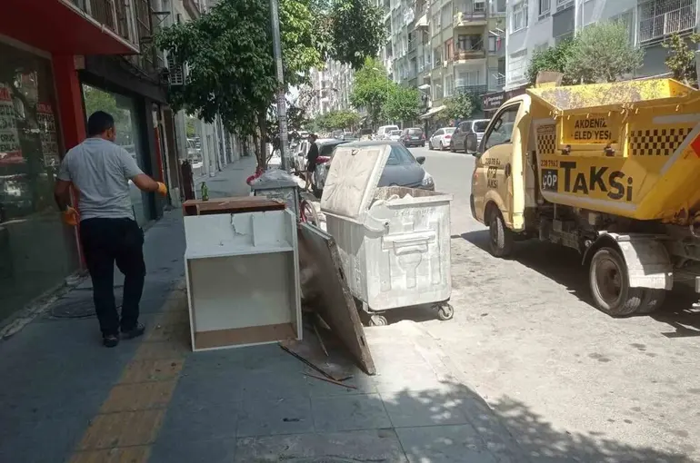 Çöp taksiler hafta sonu da mesaide
