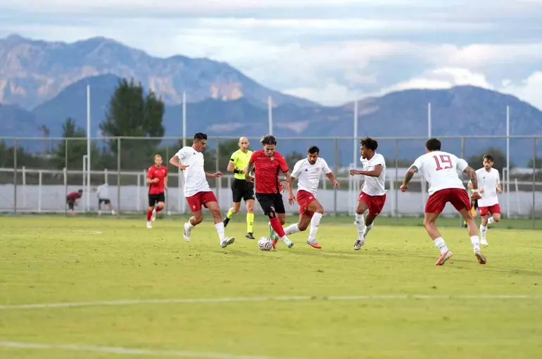 Çorum FK, hazırlık maçında Antalyaspor’a 2-1 mağlup oldu
