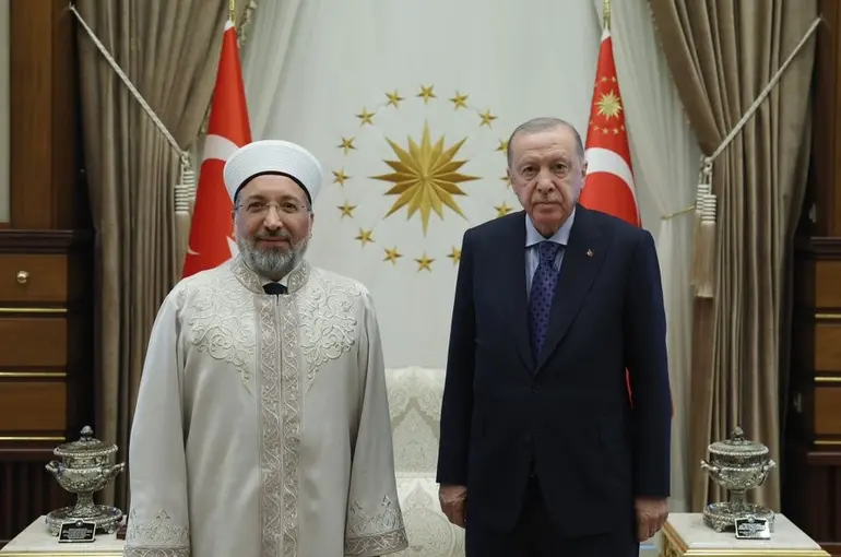 Cumhurbaşkanı Erdoğan, Diyanet İşleri Başkanı Arpaguş’u kabul etti
