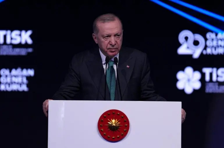 Cumhurbaşkanı Erdoğan:  "Kefenin cebi yok"