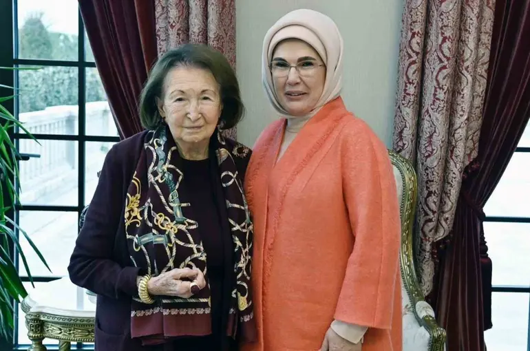 Cumhurbaşkanı Erdoğan, Koç ailesini kabul etti
