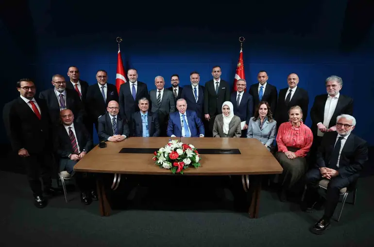 Cumhurbaşkanı Erdoğan, New York’ta gazetecilerle bir araya geldi
