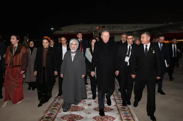 Cumhurbaşkanı Erdoğan Türkmenistan’da
