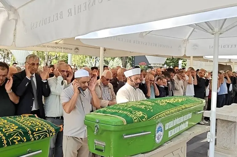 Dadaloğlu Vakfı Kurucu Başkanı Özsoy, hayatını kaybetti

