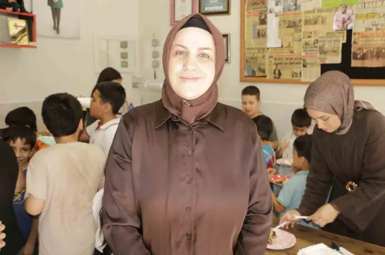 Daha önce hiç doğum günü kutlamayan çocuklar ilk kez bu sevinci yaşadı
