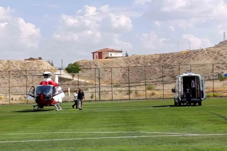 Darende’de 97 yaşındaki hasta hava ambulansıyla Malatya’ya sevk edildi
