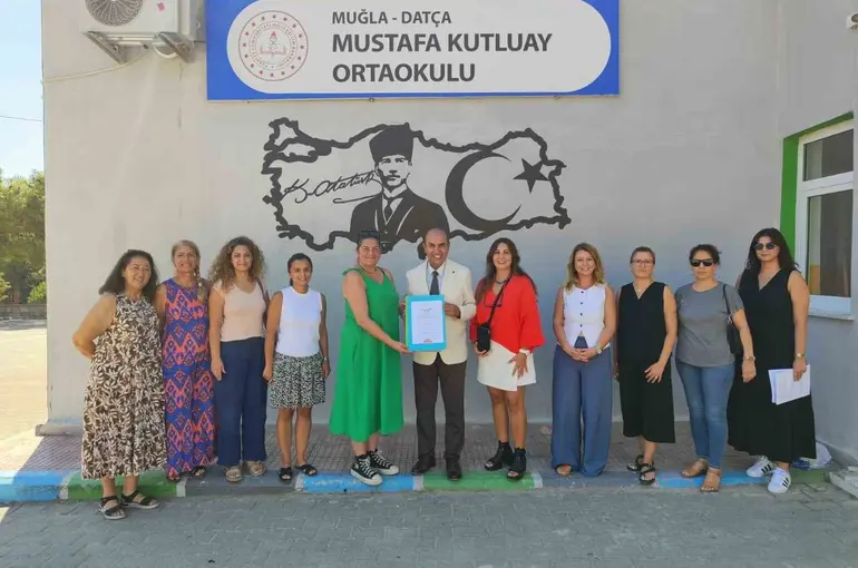 Datça’da ’Okulum Temiz’ belgeleri okullara teslim edildi
