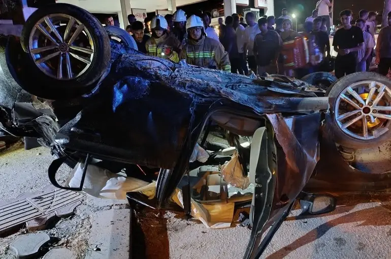 Defne’de takla atan otomobilin sürücüsü yaralandı
