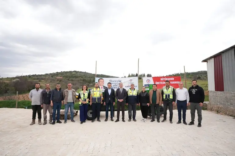 Denizli Büyükşehirden Bekilli’ye tarımsal makine desteği
