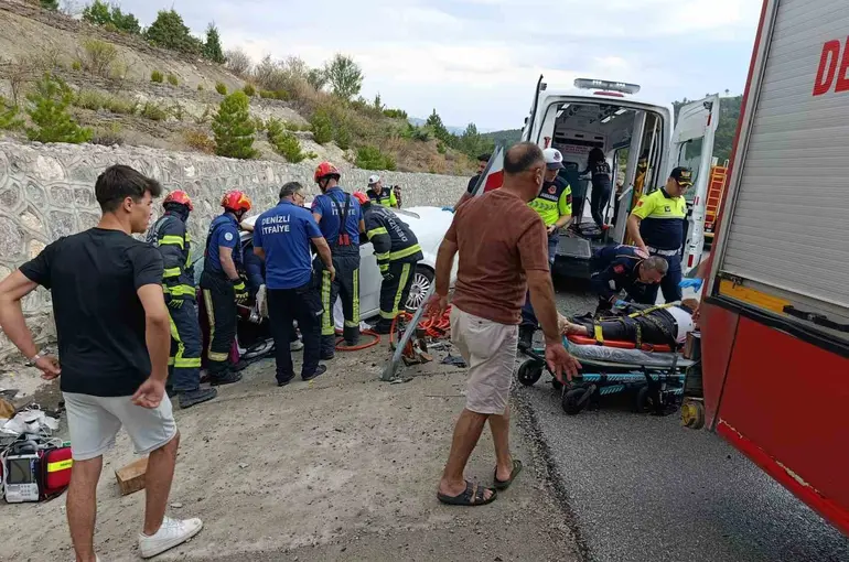 Denizli’de feci kaza: 2 arkadaş hayatını kaybetti
