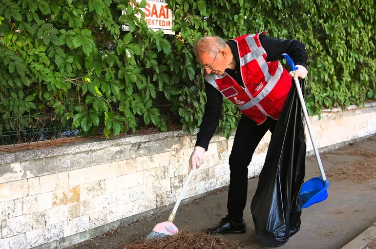 Denizli’de ‘Yaş Dostu Kent’ için temizlik seferberliği başlatıldı
