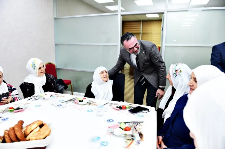 Derekızıklı kadınlardan Mihalgazi’ye destek
