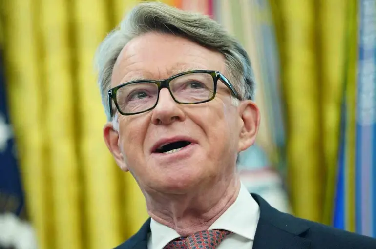 Devlet sırlarını Epstein ile paylaşmakla suçlanan İngiliz siyasetçi Mandelson, Lordlar Kamarası’ndan ayrılacak
