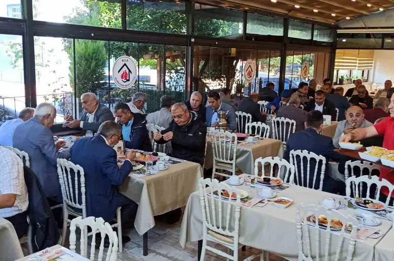 Devrek’te Muhtarlar Günü  düzenlenen törenle kutlandı
