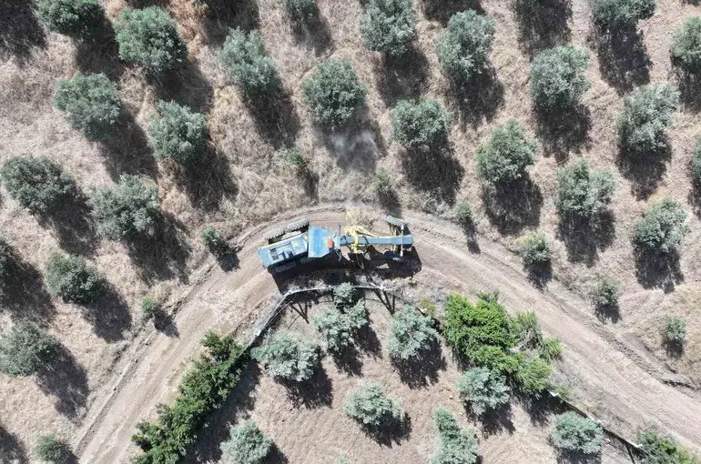 Didim’de yol çalışmaları sürüyor
