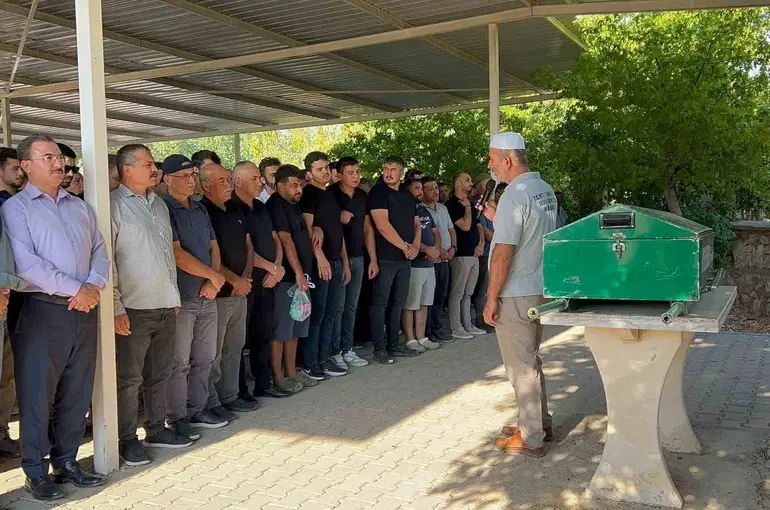 Diş tedavisi sonrası fenalaşan küçük çocuk hayatını kaybetti
