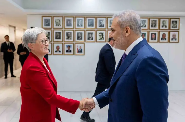 Dışişleri Bakanı Fidan, Avustralya Dışişleri Bakanı Wong ile görüştü

