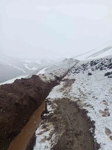 Diyadin’de Mayıs sonunda kar sürprizi

