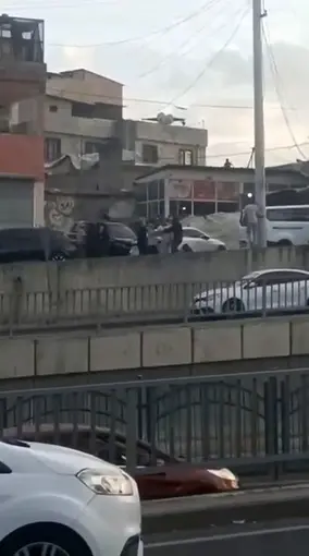 Diyarbakır’da 3 kişinin öldüğü silahlı kavga anı kamerada
