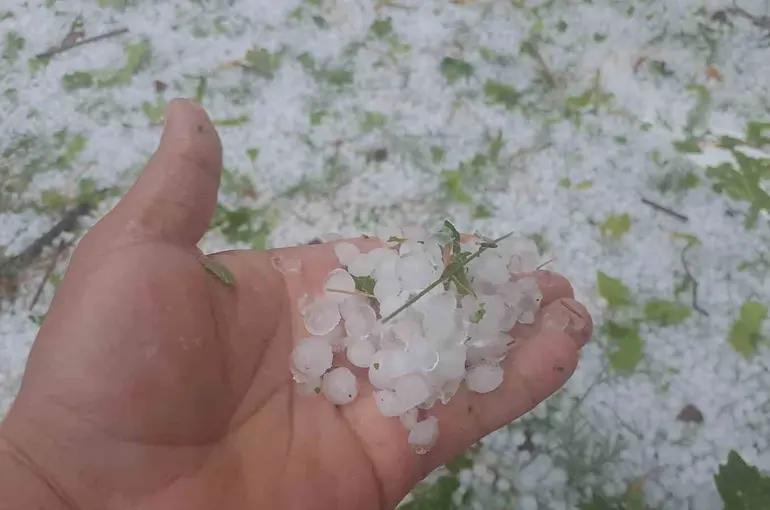 Diyarbakır’da dolu etkili oldu

